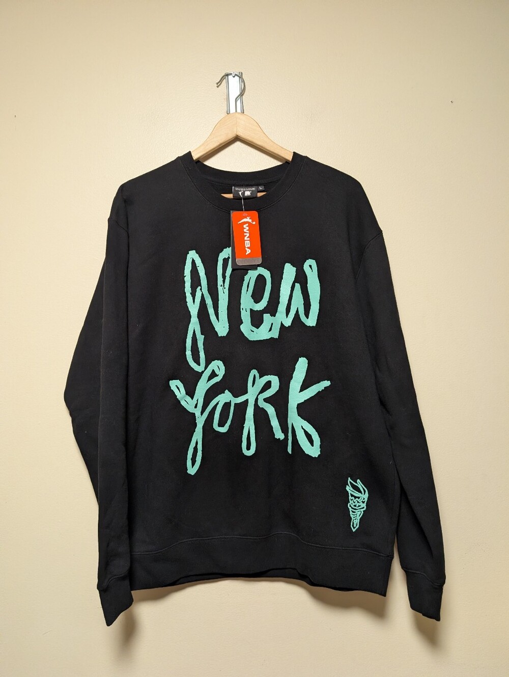 WNBA Round21 New York Graphic Crewneck Sweatshirt Black Size L NWT